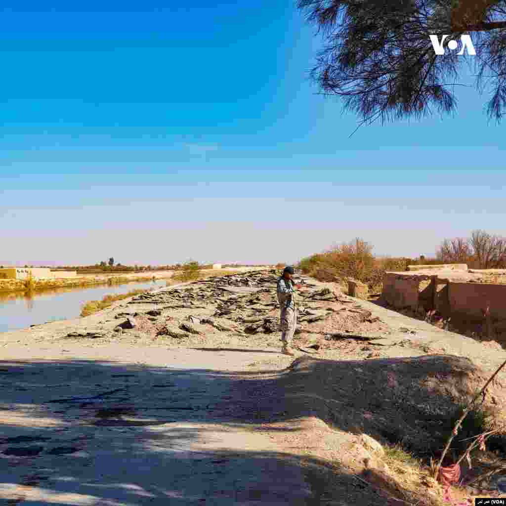 طالبان حدود دو کیلومتر سرک را در مسیر چاه انجیر و گرشک به شدت تخریب کرده اند