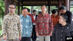 Các Bộ trưởng Ngoại giao các nước thuộc khối ASEAN đến dự cuộc họp ở Indonesia