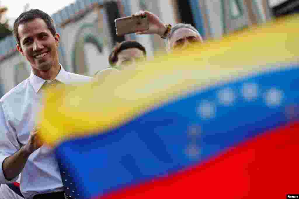 خوان گوایدو رئیس جمهوری موقت ونزوئلا