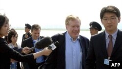 Роберт Кінг, спеціальний посланець США в аеропорту Північної Кореї.
