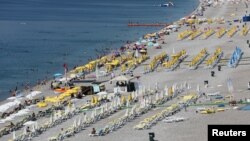 Pantai di kota Antalya, Turki merupakan salah satu tujuan populer bagi wistawan Jerman (foto: ilustrasi).