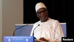 Le président Ibrahim Boubacar Keita s’exprime lors du sommet G5 Sahel au palais présidentiel de Koulouba, Bamako, Mali, 2 juillet 2017.