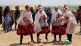 جشنواره بازی های بومی و محلی خراسان شمالی در شیروان.<br />
عکس: وحید خادمی