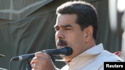 El presidente en disputa, Nicolás Maduro, dijo que el líder opositor Juan Guaidó es un títere de Washington.