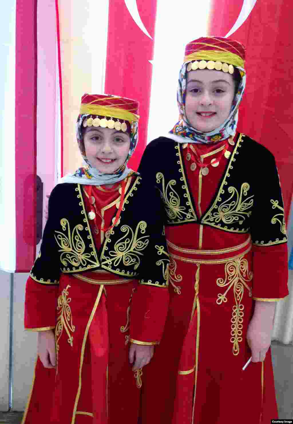 Turk qizlari