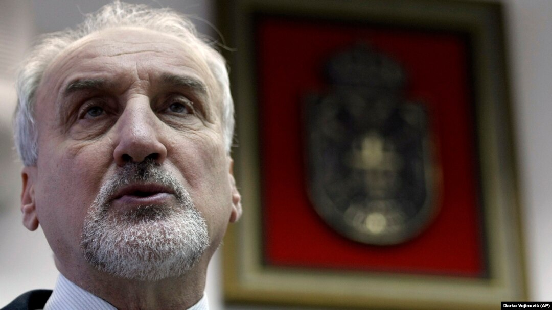 Tužilac za ratne zločine Srbije Vladimir Vukčević tokom konferencije za novinare u Beogradu, 16. decembra 2010. godine (Foto: AP/Darko Vojinović) 