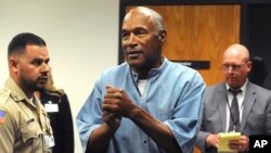 OJ Simpson mengucapkan terima kasih setelah permohonan bebas bersyaratnya dikabulkan di Lapas Lovelock, Nevada hari Kamis (20/7). 