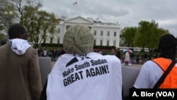 Demonstrators gathered in front of the White House in Washington D.C. to protest the ongoing war in South Sudan, April 16, 2018.