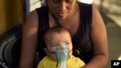 Migrantkinja iz Hondurasa sa bebom u bolnici, dan posle incidenta na granici sa SAD