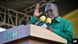 John Magufuli lors d'un meeting électoral à Dar es Salaam, 23 octobre 2015.