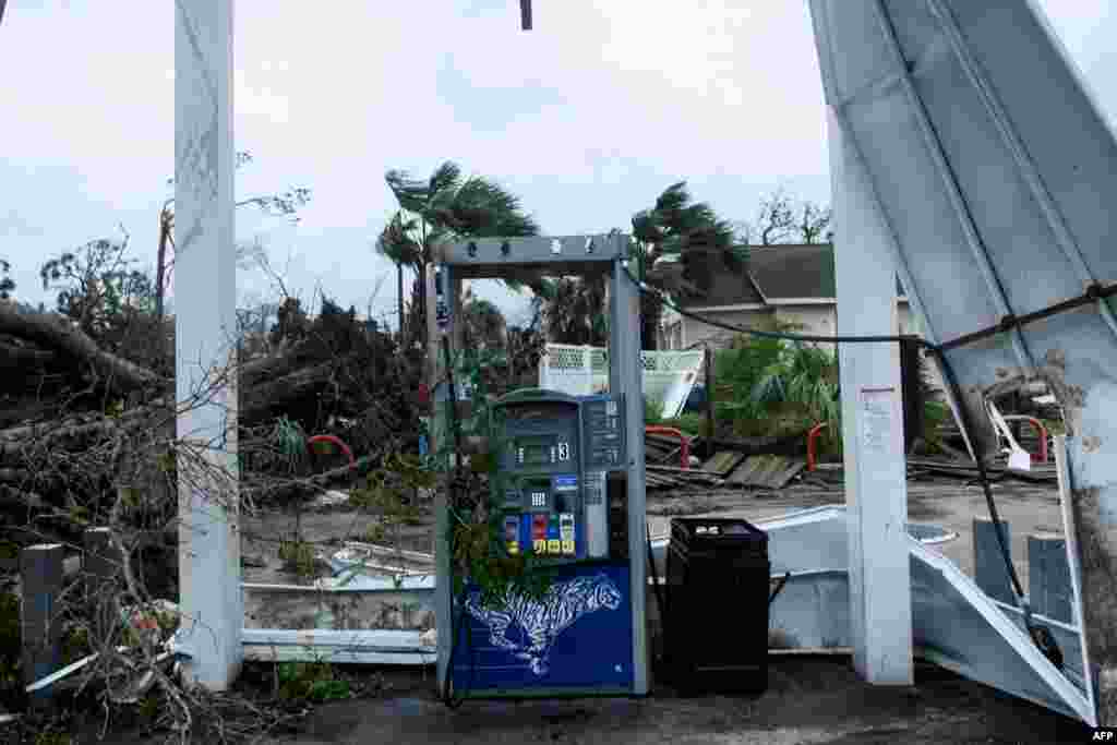 Cảnh tượng hoang tàn sau khi cơn bão Michael quét qua thành phố Panama, Florida, 10/10/2018.&nbsp;