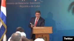 Bruno Rodríguez Parrilla, Ministro de RR.EE. de La Habana durante la conferencia de prensa en la que rechazó la orden de salida de 15 diplomáticos cubanos de EE.UU. Oct. 3, 2017. Foto: @CUBAONU.