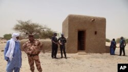 Un mausolée restauré à Tombouctou, le 18 juillet 2015. (AP Photo/Baba Ahmed, File)