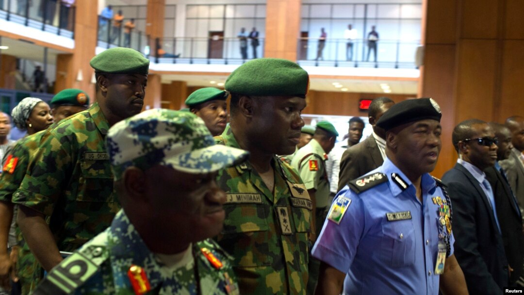 Abasirikare bakuru ba Nijeriya batanga amabwiriza ku baturage