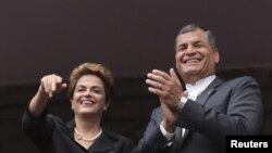 El presidente de Ecuador, Rafael Correa, considera que su homóloga Dilma Rouseff y Luiz Inacio Lula da Silva son inocentes y que acusarlos de corrupción es la única manera de sacarlos del camino.
