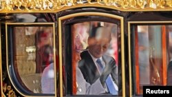 Королева Елизавета и председатель КНР Си Цзиньпин