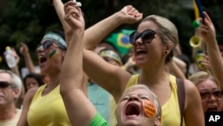 Manifestantes en Sao Paulo, Brasil, durante las manifstaciones del domingo contra la presidenta Rousseff.