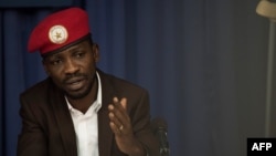 Ugandan politician Robert Kyagulanyi, better known as pop star Bobi Wine, gives a press conference, Sept. 6, 2018, in Washington, for the first time after being treated for beatings he allegedly received from security officers after his arrest last month in Uganda.