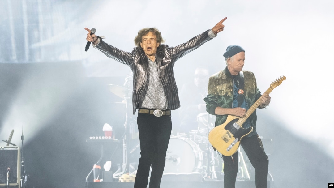 Rolling Stones show no signs of slowing down as they begin their latest tour
