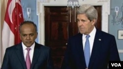 Singapore Foreign Minister K. Shanmugam with U.S. Secretary of the State John Kerry 