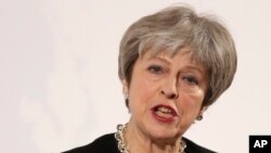 Theresa May, première ministre britanniqye s'exprime sur la question du Brexit à la Mansion House à Londres, le 2 mai 2018 (Jonathan Brady/Pool Photo via AP).