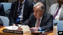 联合国秘书长安东尼奥·古特雷斯（Antonio Guterres）2024年4月14日在安理会就伊朗周末袭击以色列一事举行的会议上发表讲话。（美联社）