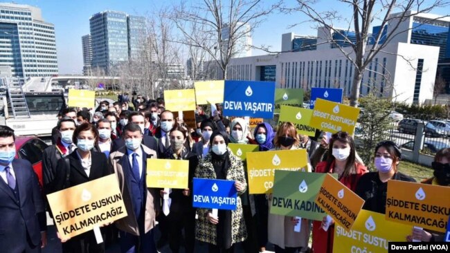 Kadınlar İstanbul Sözleşmesi İçin Hukuk Mücadelesi Başlattı
