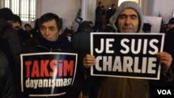 Charlie Hebdo saldırısı sonrası İstanbul'da da protesto düzenlendi