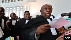 Me Jean Joseph Mukendi, conseiller juridique et cousin de feu Etienne Tshisekedi, lors du procès sur le contentueux de la présidentielle à la Cour constitutionnelle, Kinshasa, 15 janvier 2019. (Photo: TONY KARUMBA / AFP)