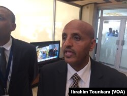 Le directeur général d'Ethiopian Airline à Abidjan, en Côte d'Ivoire, le 12 mai 2018. (VOA/Ibrahim Tounkara)