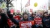 한국서 박 대통령 탄핵소추안 가결 후 첫 주말 촛불집회 