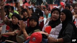 Muslim Minority Women in the Protest Camp, Bangkok, May 16, 2010