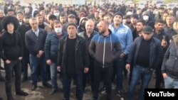 Rusiya-Azərbaycan sərhədində toplaşan Azərbaycan vətəndaşları 