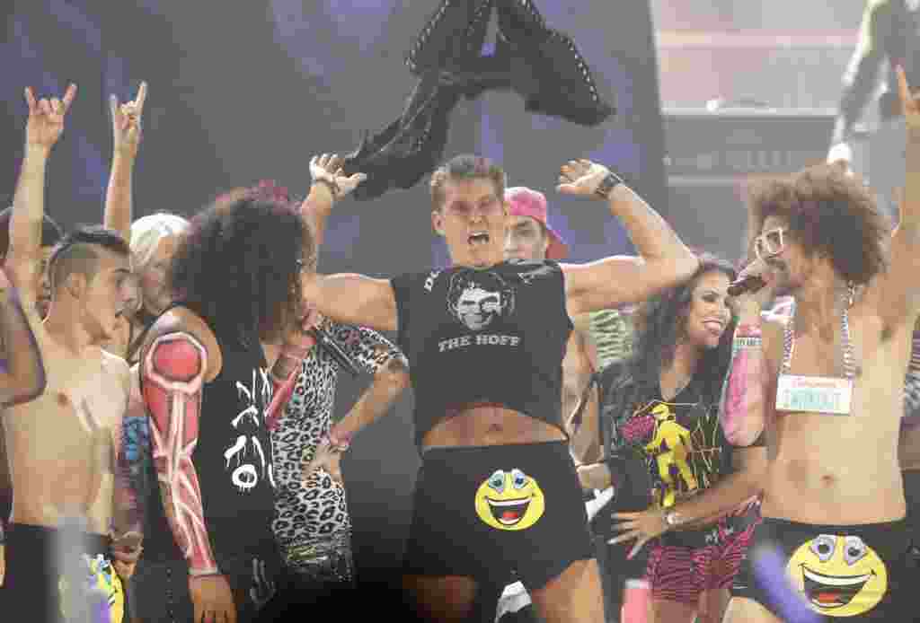 David Hasselhoff, SkyBlu y DJ Redfoo.