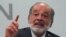 El multimillarnio mexicano Carlos Slim habla durante una conferencia de prensa en Ciudad de México el lunes 12 de febrero de 2024.