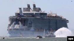 Kapal Pesiar Perancis Harmony of the Seas. St. Nazaire, Perancis. (Foto: EPA/Edward Boone)