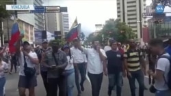 Venezuela'da Muhalefet Yine Sokakta: 'Maduro İstifa Edene Kadar Buradayız'
