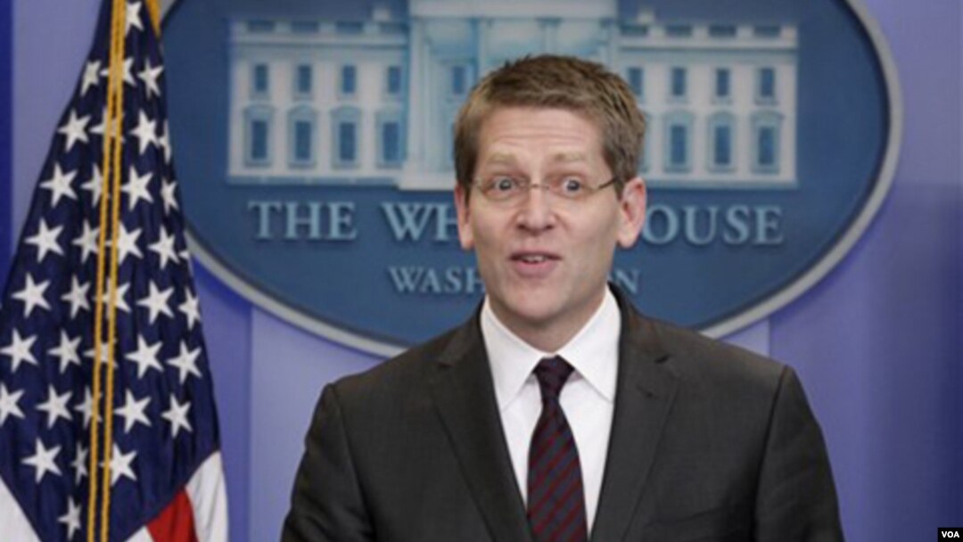 Juru bicara Gedung Putih yang baru, Jay Carney memberikan keterangan kepada wartawan di Gedung Putih.