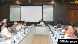 နိုင်ငံတော် အတိုင်ပင်ခံပုဂ္ဂိုလ် ဒေါ်အောင်ဆန်းစုကြည် ဦးဆောင်ကျင်းပတဲ့ အရေးပေါ် အစည်းအဝေး (myanmar state counsellor office)