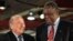 El presidente de la FIFA Sepp Blatter, izquierda, se saluda con su similar de África Issa Hayatou.