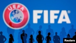 국제축구연맹(FIFA)과 유럽축구연맹(UEFA) 로고 일러스트레이션
