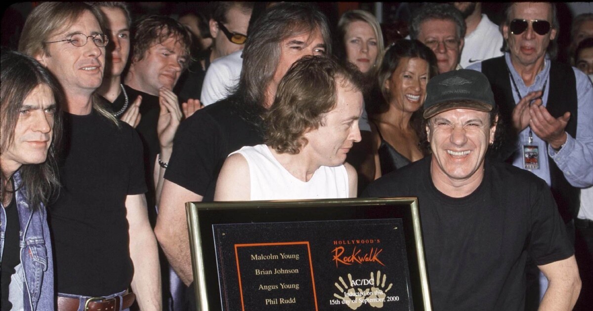 Gitaris AC/DC Malcolm Young Tutup Usia