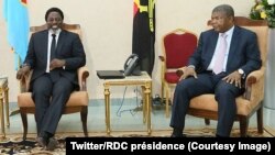 Joseph Kabila président de la RDC, à gauche et son homologue Joao Manuel Gonçalves Lourenço de l’Angola, à Kinshasa, RDC, 14 février 2018. (Twitter/RDC présidence)