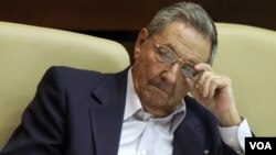 El presidente Raúl Castro dijo que busca actualizar el modelo socialista de la isla.