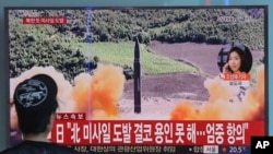 2017年9月韓國電視播放的朝鮮發射導彈視頻(資料照片)