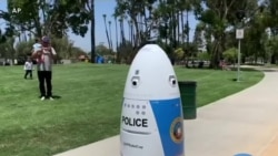 Un "robot policier" fait sa ronde dans un parc californien