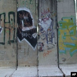 洛杉矶展出真实柏林墙