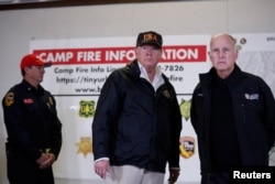 U.S. President Donald Trump and California Governor Jerry Brown participate during a briefing with State officials after visiting the charred wreckage of Skyway Villa Mobile Home and RV Park in Paradise, in Chico, California, Nov. 17, 2018.