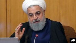 Foto yang dirilis oleh situs resmi kantor Kepresidenan Iran, Presiden Hassan Rouhani, berbicara dalam sebuah rapat kabinet di Teheran, Iran, 8 Mei 2019 (Kantor Kepresidenan Iran via AP)