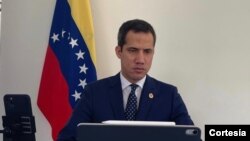 El presidente interino de Venezuela, asegura que el gobierno de Maduro ha utilizado el virus "para más control social".